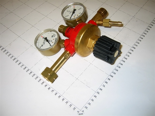Reduction valve, span gas